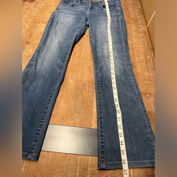 American Eagle Skinny Kick Jeans - Picture 6 of 9